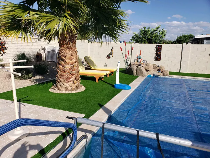 artificial grass inlay around pool