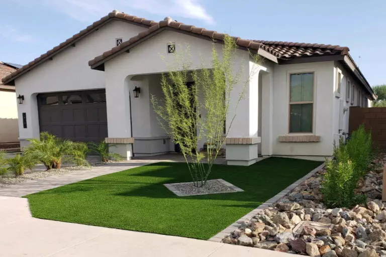 Why Choose Artificial Grass for Your Front Yard? 5 Reasons to Consider It