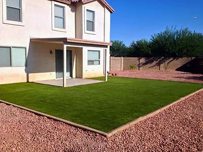 final picture after fake grass install