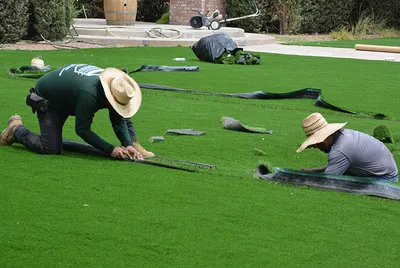 how to hide seams for artificial grass